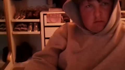 Snapshot of ray_holland13 chatting on May 6, 2026, 3:24 am ray_holland13 online show from May 6, 2026, 3:24 am