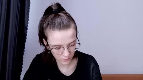 Ray-Ray online show from March 26, 2026, 3:01 am