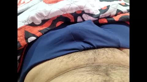 ray_rey1210 online show from April 24, 2026, 3:42 am