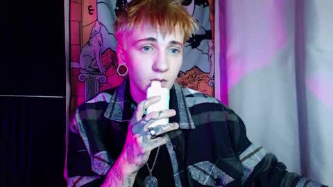 Ray online show from March 13, 2026, 3:29 pm