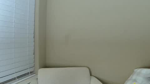 RayBabe online show from September 18, 2025, 2:35 am