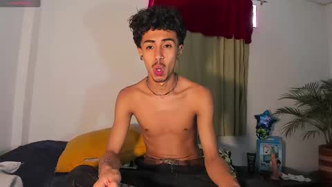 Rayn online show from March 3, 2025, 9:48 pm