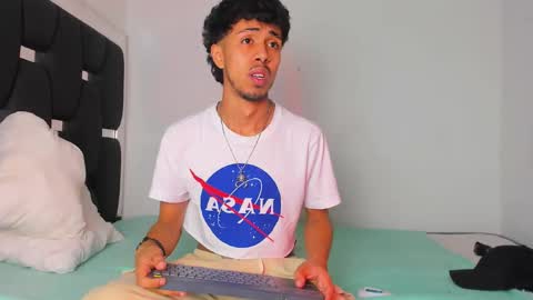 Rayn online show from October 21, 2025, 8:48 am