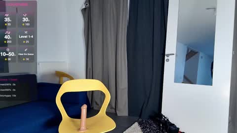 DianaQueenLover online show from December 14, 2024, 9:07 am