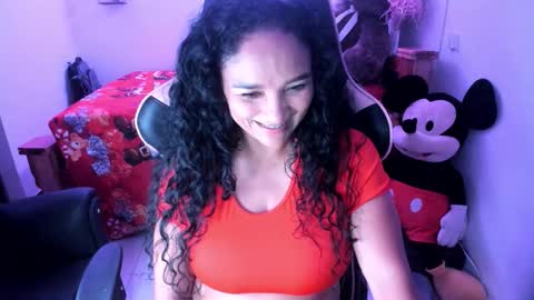 Danna online show from December 1, 2025, 4:28 am