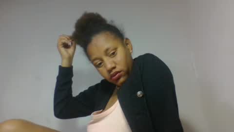 razanastine online show from November 10, 2025, 9:47 pm