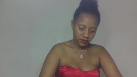 razanastine online show from November 19, 2025, 4:51 pm