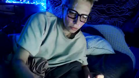  Yrriel Strife Candy-Demon Caveboy mr. Cringe   online show from December 31, 2024, 3:55 am