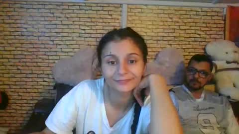 real_coupl3 online show from November 29, 2025, 8:45 pm