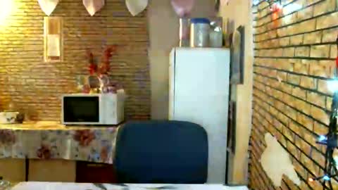 real_coupl3 online show from April 20, 2026, 12:19 pm