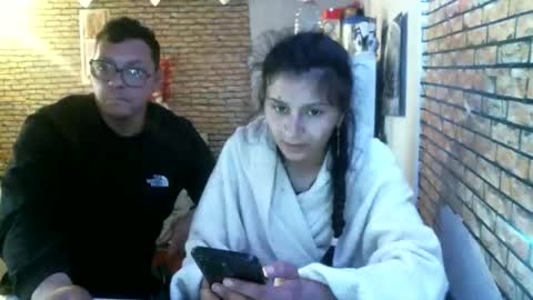 Snapshot of real_coupl3 chatting on May 1, 2026, 9:25 am real_coupl3 online show from May 1, 2026, 9:25 am