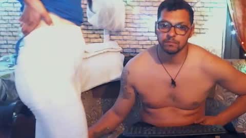 Snapshot of real_coupl3 chatting on May 12, 2026, 7:11 pm real_coupl3 online show from May 12, 2026, 7:11 pm