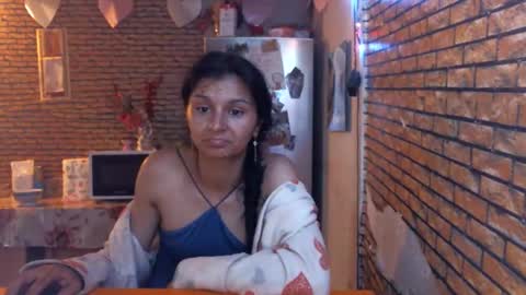 Snapshot of real_coupl3 chatting on May 31, 2026, 7:48 am real_coupl3 online show from May 31, 2026, 7:48 am