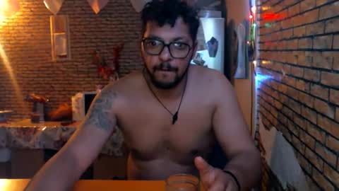 Snapshot of real_coupl3 chatting on June 2, 2026, 3:30 am real_coupl3 online show from June 2, 2026, 3:30 am