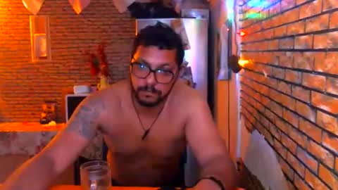 Snapshot of real_coupl3 chatting on June 6, 2026, 3:33 am real_coupl3 online show from June 6, 2026, 3:33 am