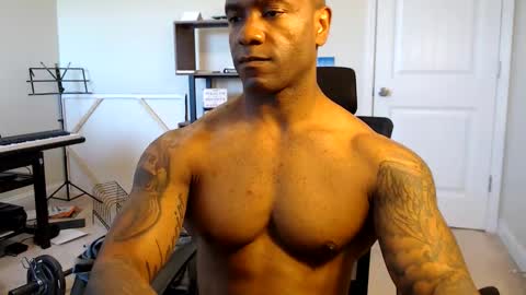 Snapshot of realreyblack chatting on October 24, 2025, 5:42 pm Rey online show from October 24, 2025, 5:42 pm