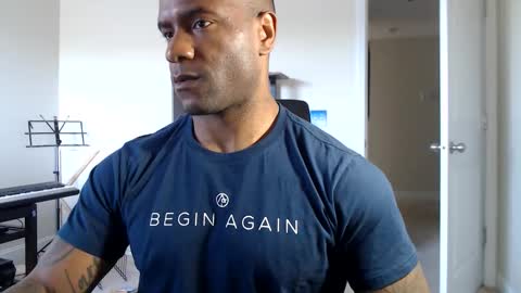 Snapshot of realreyblack chatting on October 26, 2025, 3:18 pm Rey online show from October 26, 2025, 3:18 pm