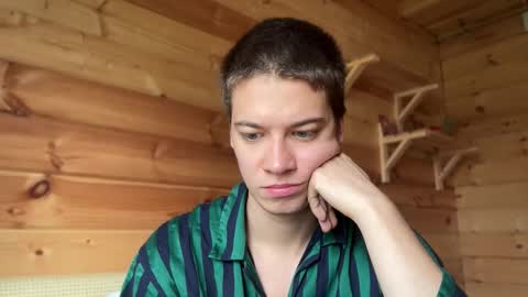 AliceEve online show from September 14, 2025, 8:35 am