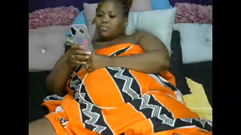 Snapshot of realsweetheart chatting on February 5, 2026, 6:12 pm REAL1SWEETHEART online show from February 5, 2026, 6:12 pm