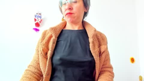 Rebbeca online show from January 5, 2025, 12:53 pm