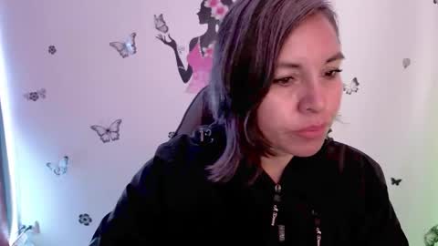 Rebbeca online show from April 21, 2026, 12:44 pm