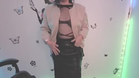 Snapshot of rebbeca09 chatting on June 10, 2026, 1:32 pm Rebbeca online show from June 10, 2026, 1:32 pm
