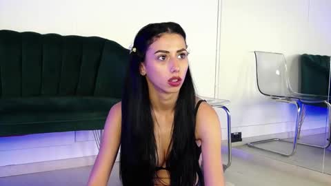 rebbeccaray online show from November 26, 2025, 8:10 pm