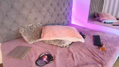 I invite you to my birthday on November 3th  online show from January 4, 2025, 12:49 pm