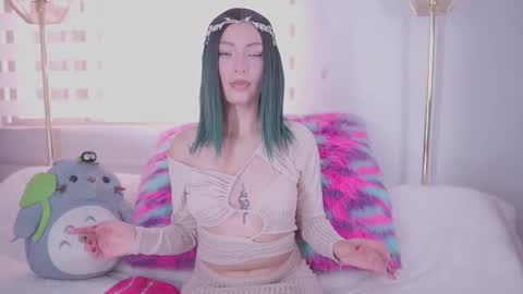 Rebeca  online show from September 16, 2025, 1:01 pm