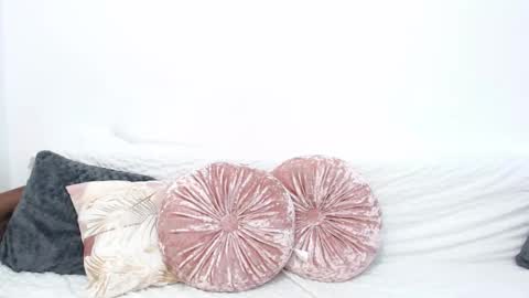 rebecamur online show from September 15, 2025, 3:56 pm