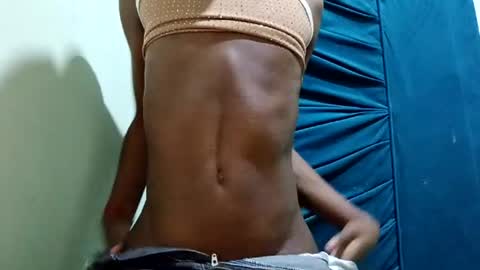 Tu mami Rebecca online show from June 27, 2026, 2:27 am
