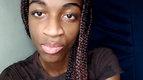 Tu mami Rebecca online show from July 12, 2026, 11:45 am