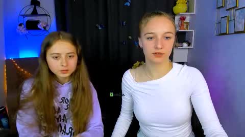 rebecca_smile_ online show from September 26, 2025, 12:31 pm