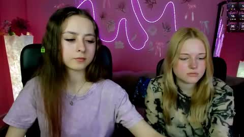 rebecca_smile_ online show from April 23, 2026, 12:29 pm