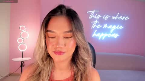 Rebe online show from March 12, 2025, 2:52 am