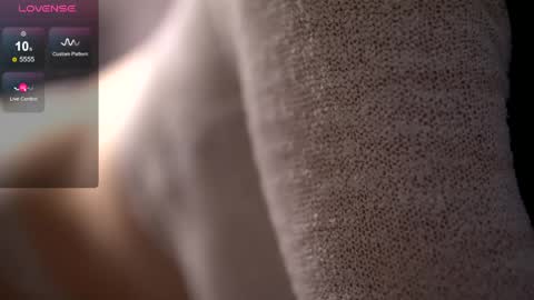 Snapshot of rebeccarese chatting on April 28, 2026, 8:30 am Rebecca online show from April 28, 2026, 8:30 am