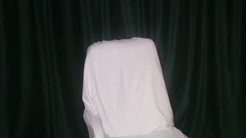 Rebekka  Nelson online show from April 18, 2026, 7:07 pm