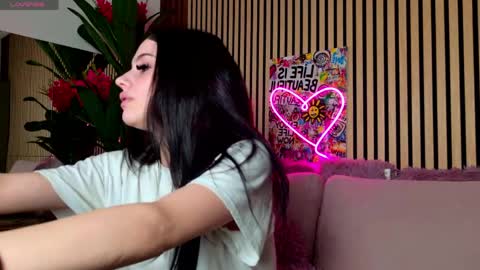 rebeldools online show from April 14, 2026, 3:56 am