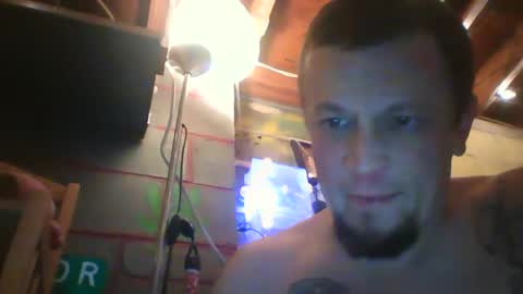 recka810 online show from March 1, 2025, 7:08 am