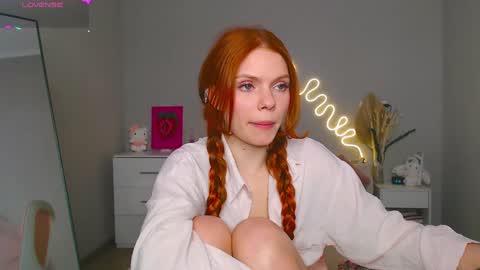 red__candy online show from February 11, 2025, 1:51 pm