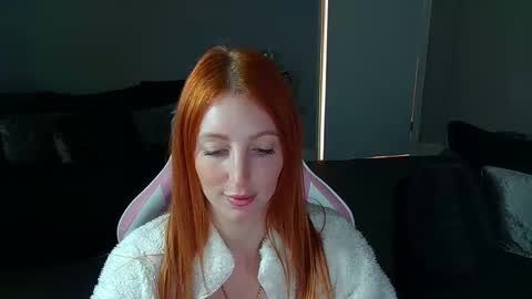 Red -  online show from February 18, 2025, 2:38 pm