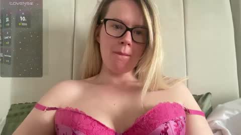 Rosie online show from February 24, 2025, 9:43 am