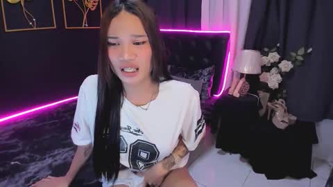 danika linn online show from November 10, 2025, 9:08 am