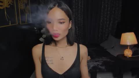 danika linn online show from December 2, 2025, 8:19 am