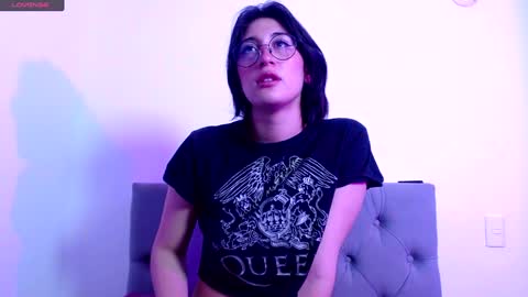 IG   OF red moonn online show from December 18, 2024, 10:40 am