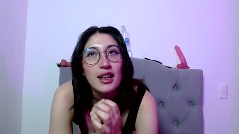 IG   OF red moonn online show from January 14, 2025, 12:35 pm