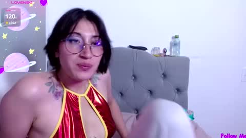 IG   OF red moonn online show from March 12, 2025, 5:17 pm