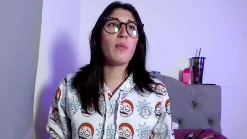 IG   OF red moonn online show from December 5, 2025, 7:28 am