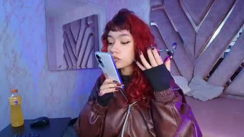 red_pandaa online show from April 21, 2026, 3:24 am