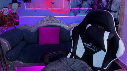     online show from October 30, 2025, 11:22 am